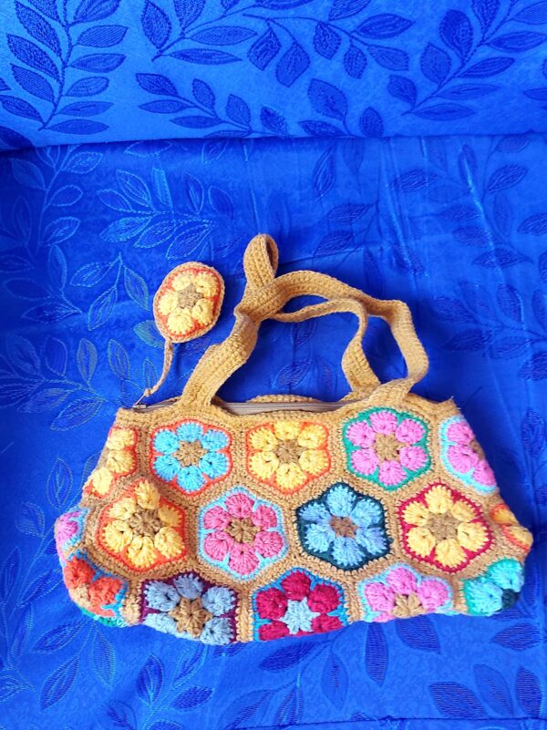 Cartera Flor Africana mostaza - Imagen 2